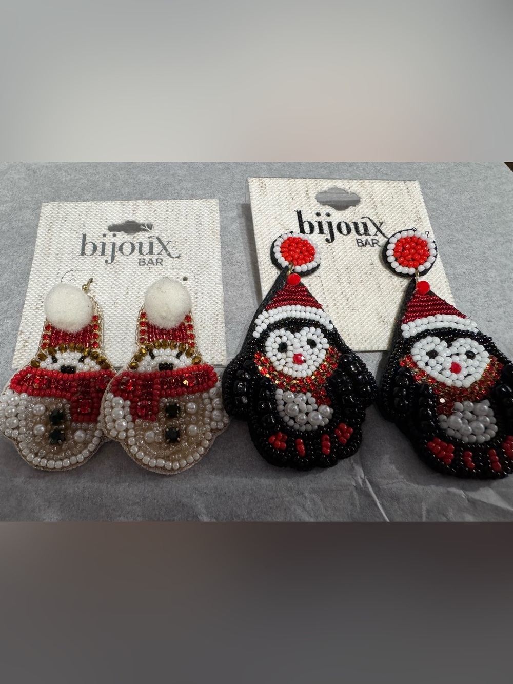 Fashion earrings NWT Christmas  earrings set of 2